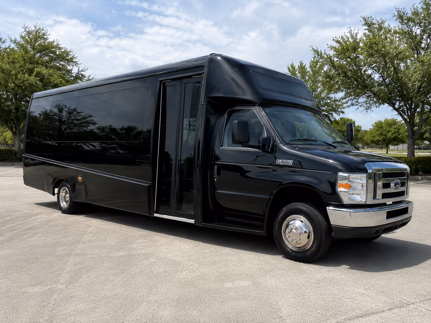 buses for utica history and heritage field trips