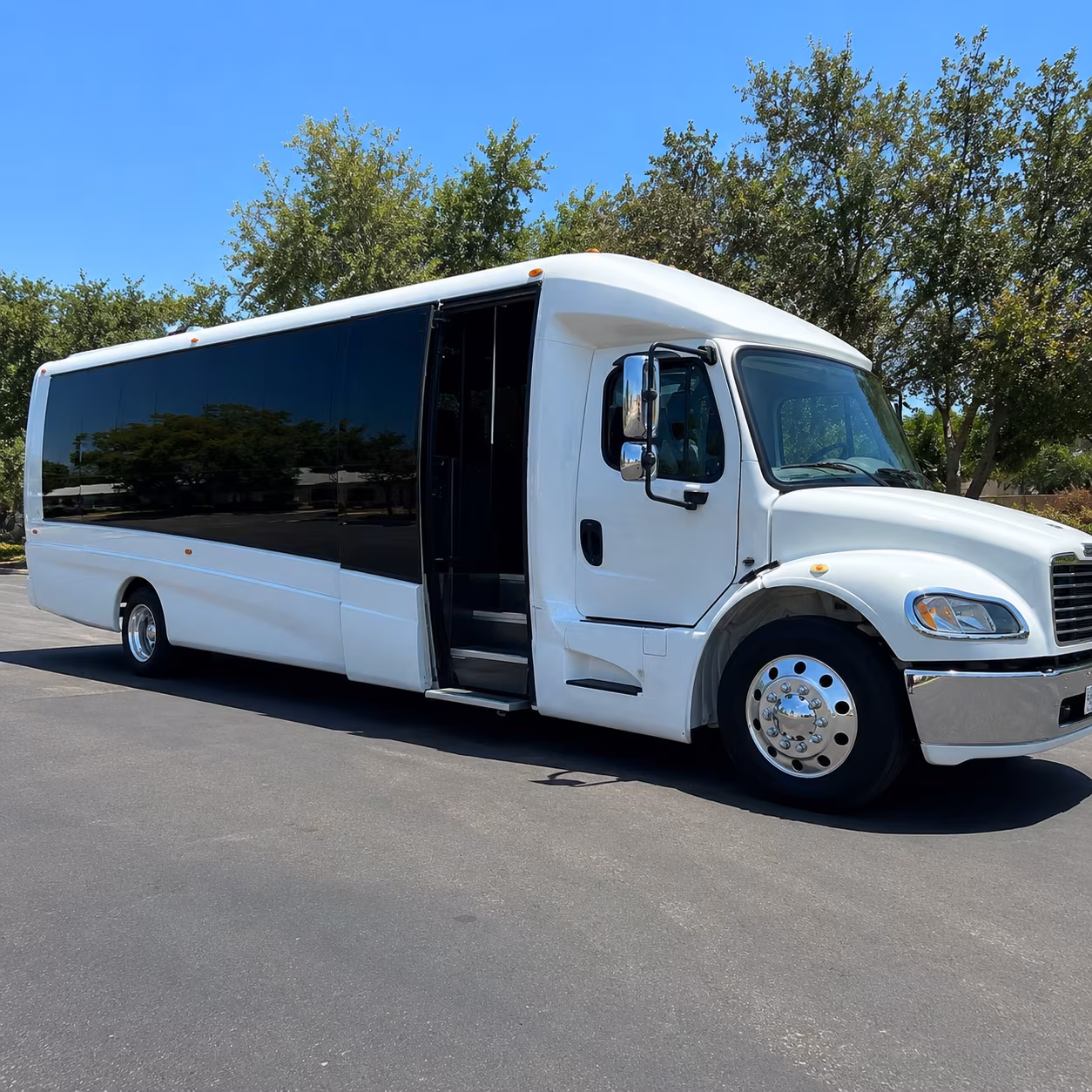 corporate airport transfer buses between utica and syracuse hancock