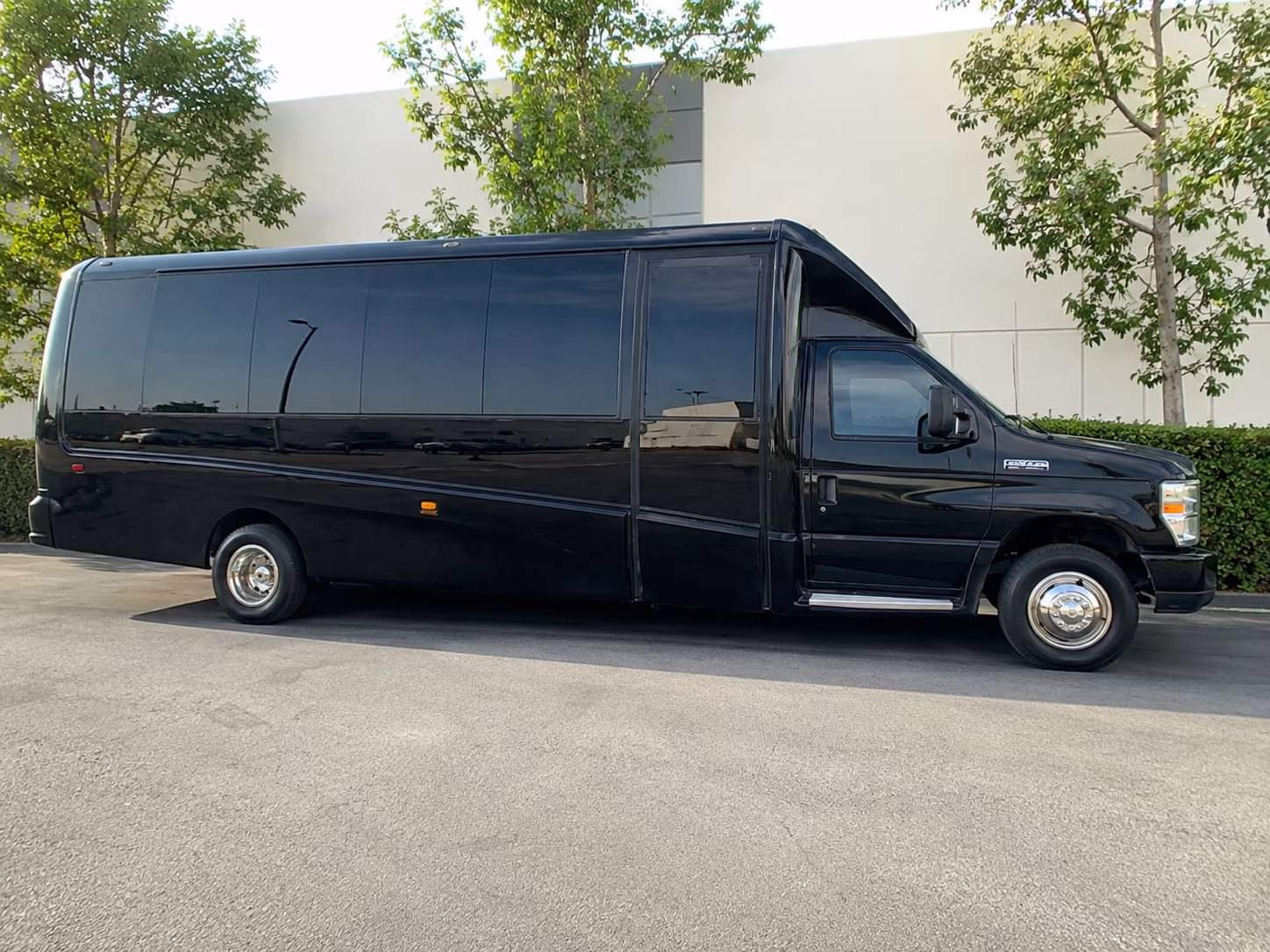 minibus rentals for smaller utica prom groups