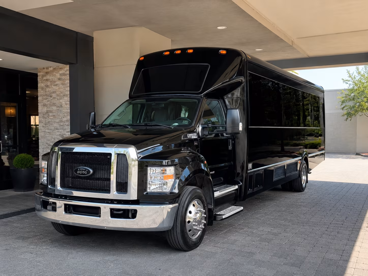 quincea n era sweet 16 party bus rental