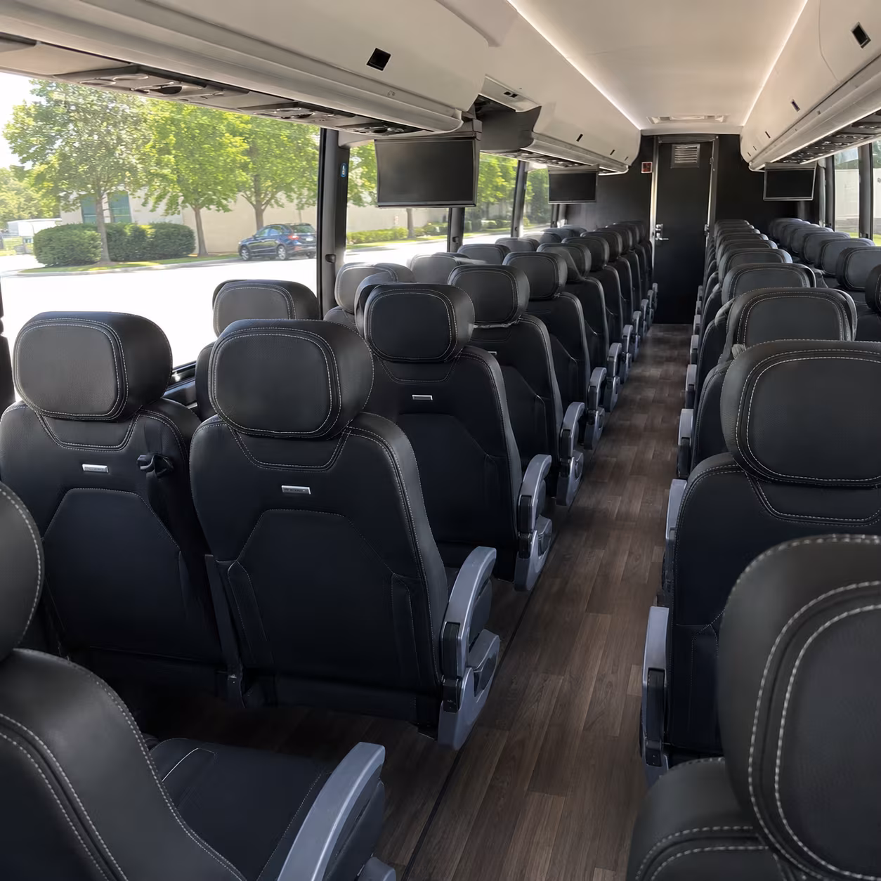utica charter bus rentals for long distance trips to new york city