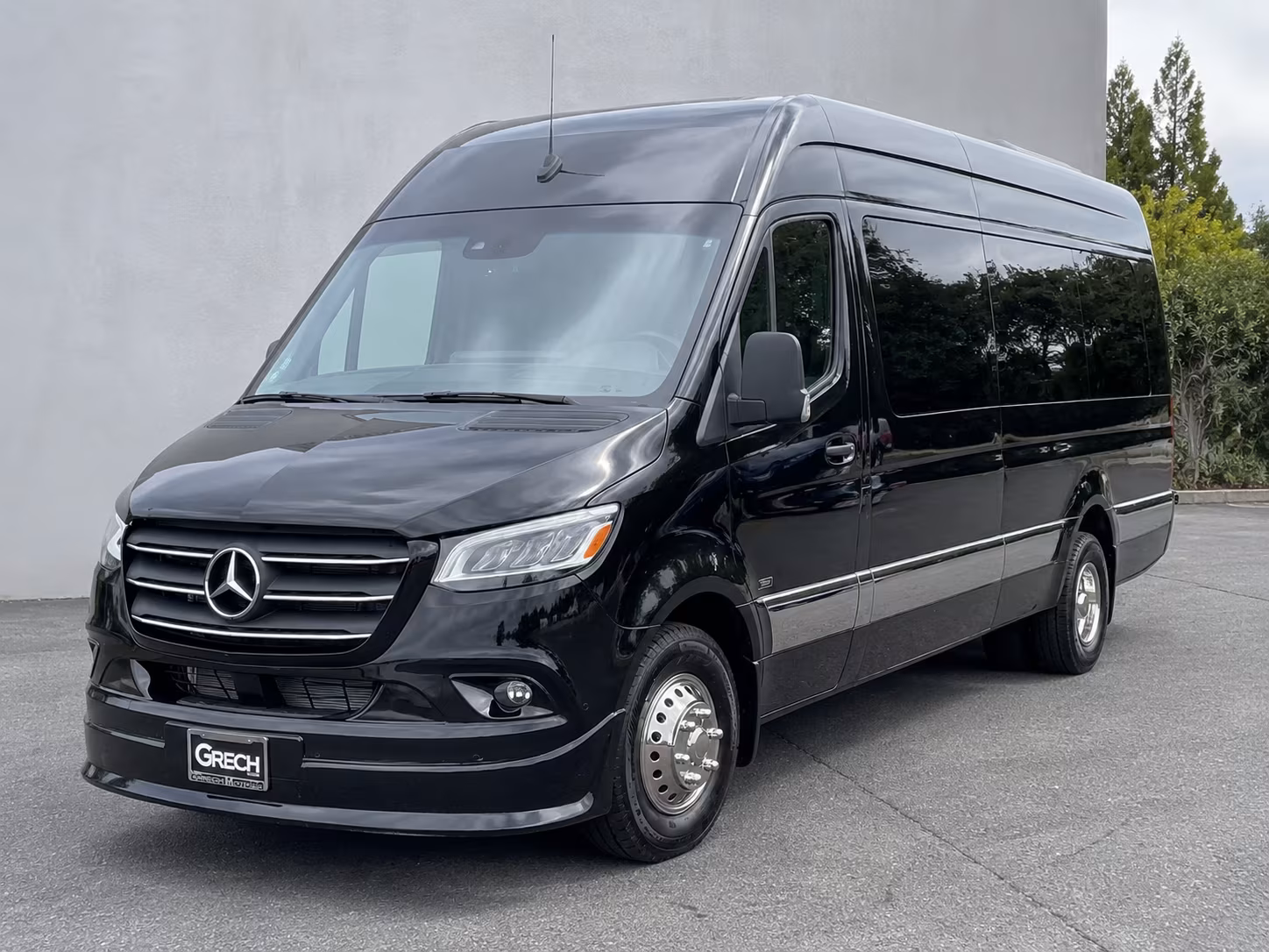 utica sprinter van with driver